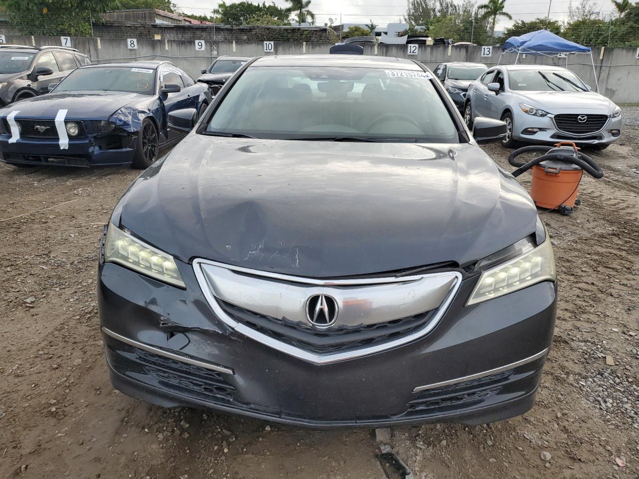 19UUB1F5XFA012407  acura tlx 2015 IMG 4