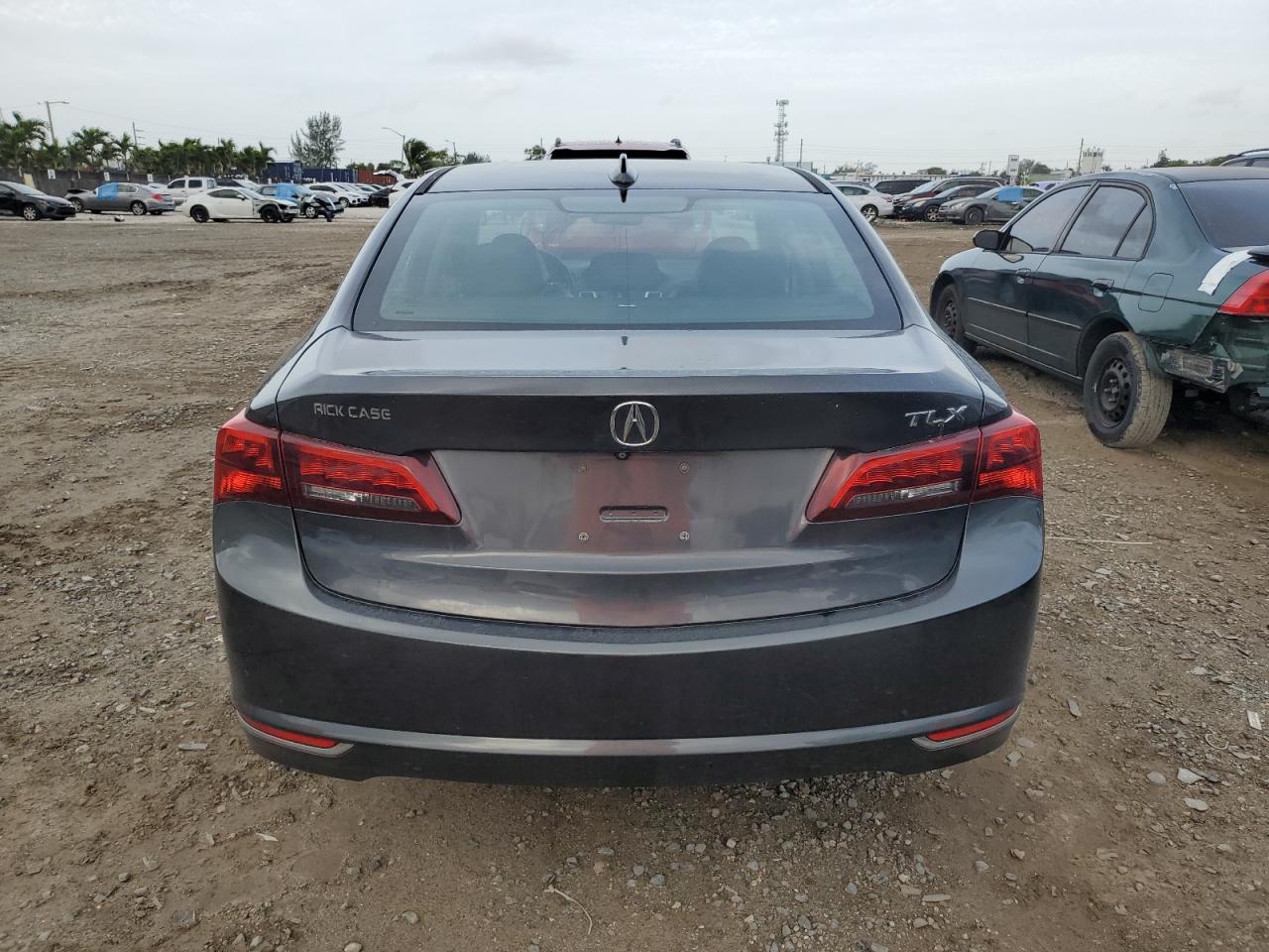 19UUB1F5XFA012407  acura tlx 2015 IMG 5