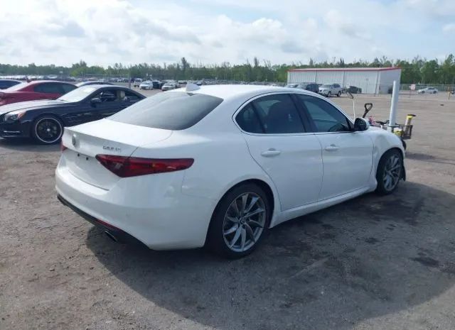 ZARFAEBN5H7551661  alfa romeo giulia 2017 IMG 3