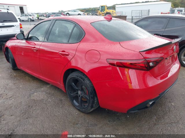 ZARFAEBN9J7565956  alfa romeo giulia 2018 IMG 2