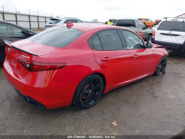 ZARFAEBN9J7565956  alfa romeo giulia 2018 IMG 3