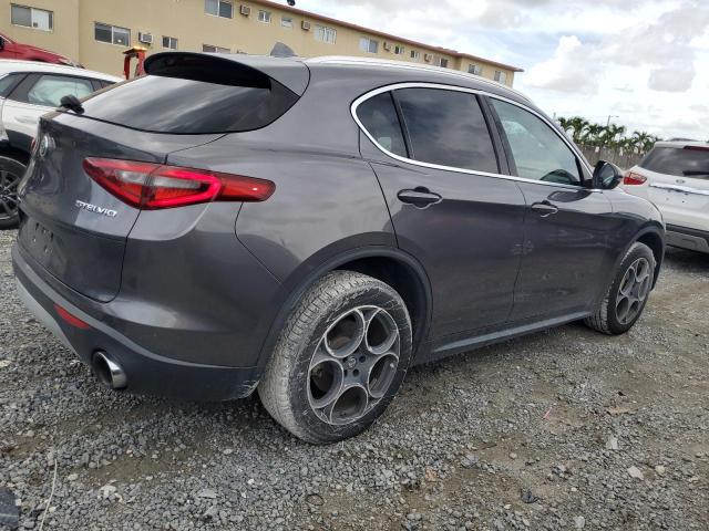 ZASFAKAN3J7B59981  alfa romeo stelvio 2017 IMG 2