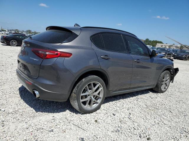 ZASFAKPN9J7B83466  alfa romeo stelvio 2017 IMG 2