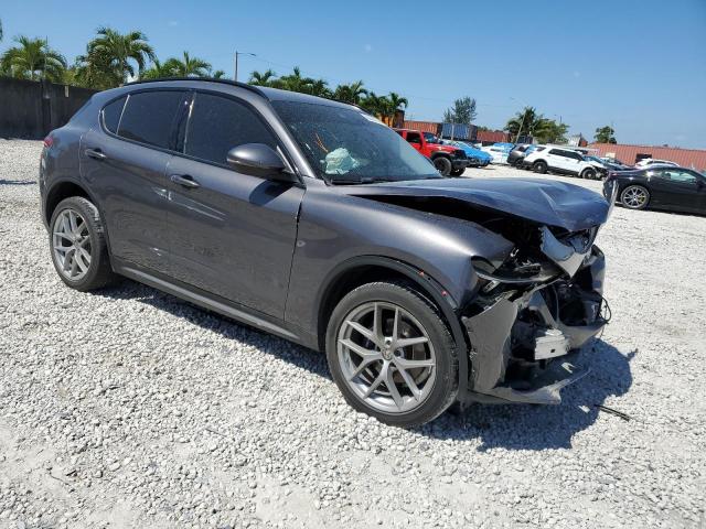 ZASFAKPN9J7B83466  alfa romeo stelvio 2017 IMG 3