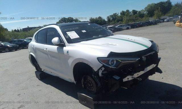 ZASFAKEV7J7C32036  alfa romeo stelvio 2018 IMG 0