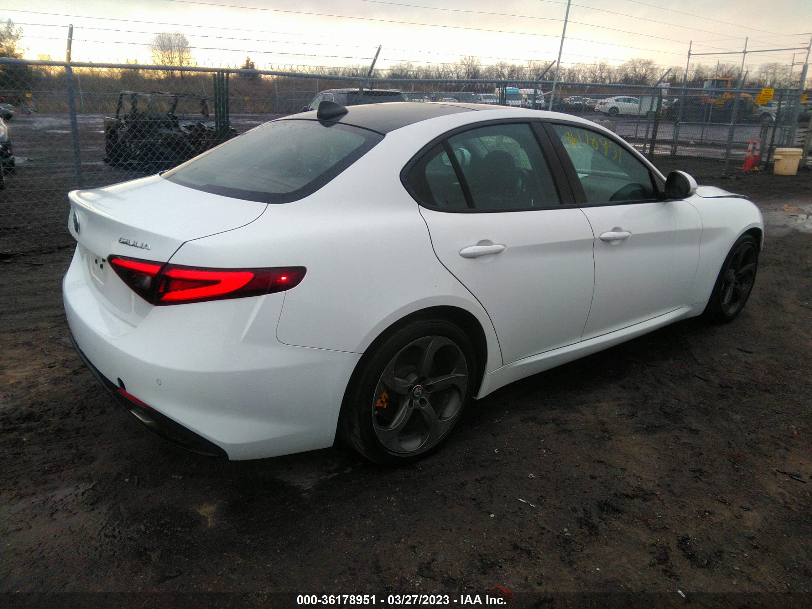 ZARFAEBN3H7543493  alfa-romeo giulia 2017 IMG 3