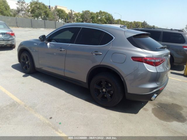 ZASFAKAN1J7B83258  alfa-romeo stelvio 2018 IMG 2