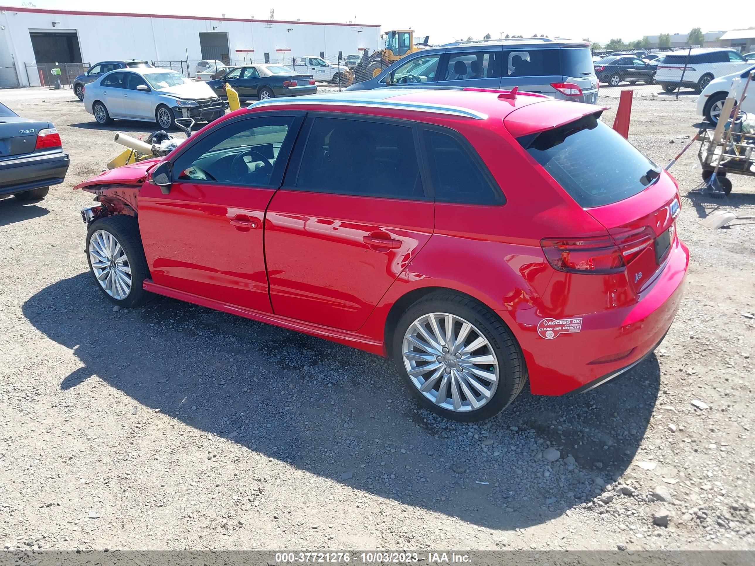 WAUUPBFF9HA061273  audi a3 2017 IMG 2