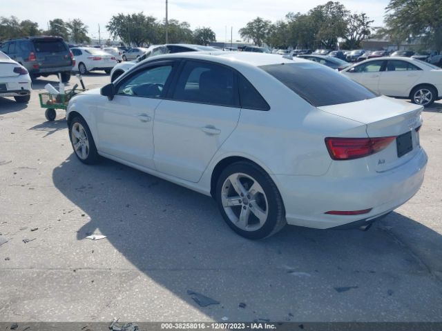 WAUB8GFFXH1055659  audi a3 2017 IMG 2