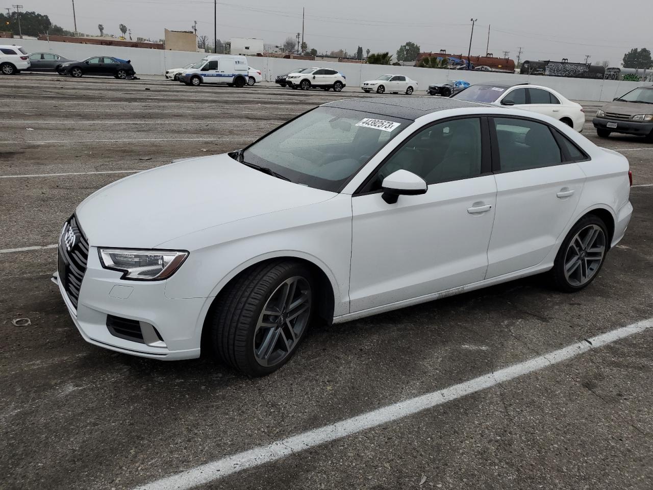 WAUAUGFF8J1092397  audi a3 2018 IMG 0