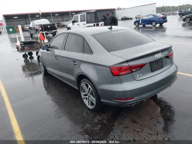 WAUAUGFF8LA038309  audi a3 2019 IMG 2