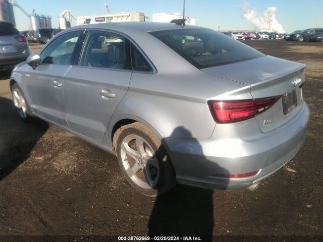 WAUBEGFF6KA113038  audi a3 2019 IMG 2