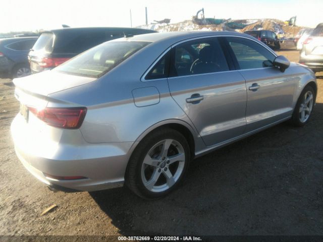 WAUBEGFF6KA113038  audi a3 2019 IMG 3