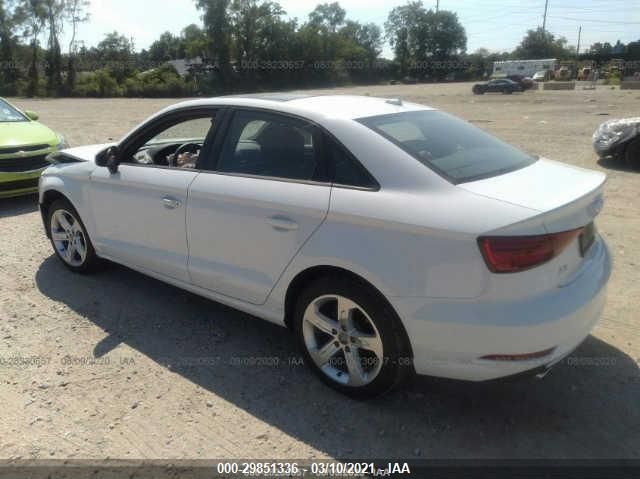 WAUB8GFF7H1011618  audi a3 sedan 2017 IMG 2