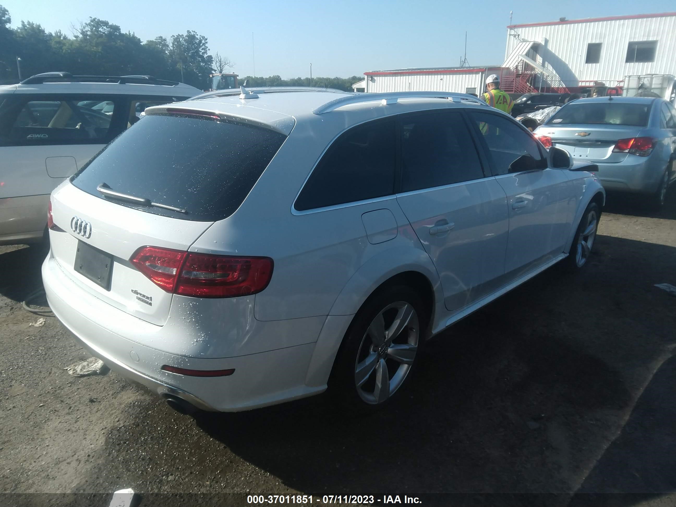 WA1TFAFL3GA015013  audi a4 2015 IMG 3