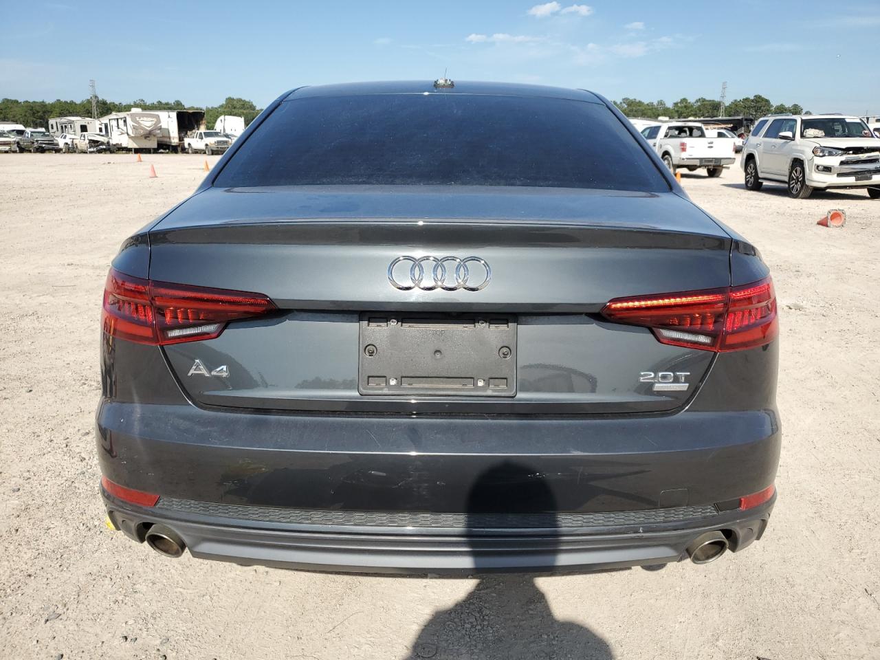 WAUKMAF43JA087074  audi a4 2017 IMG 5