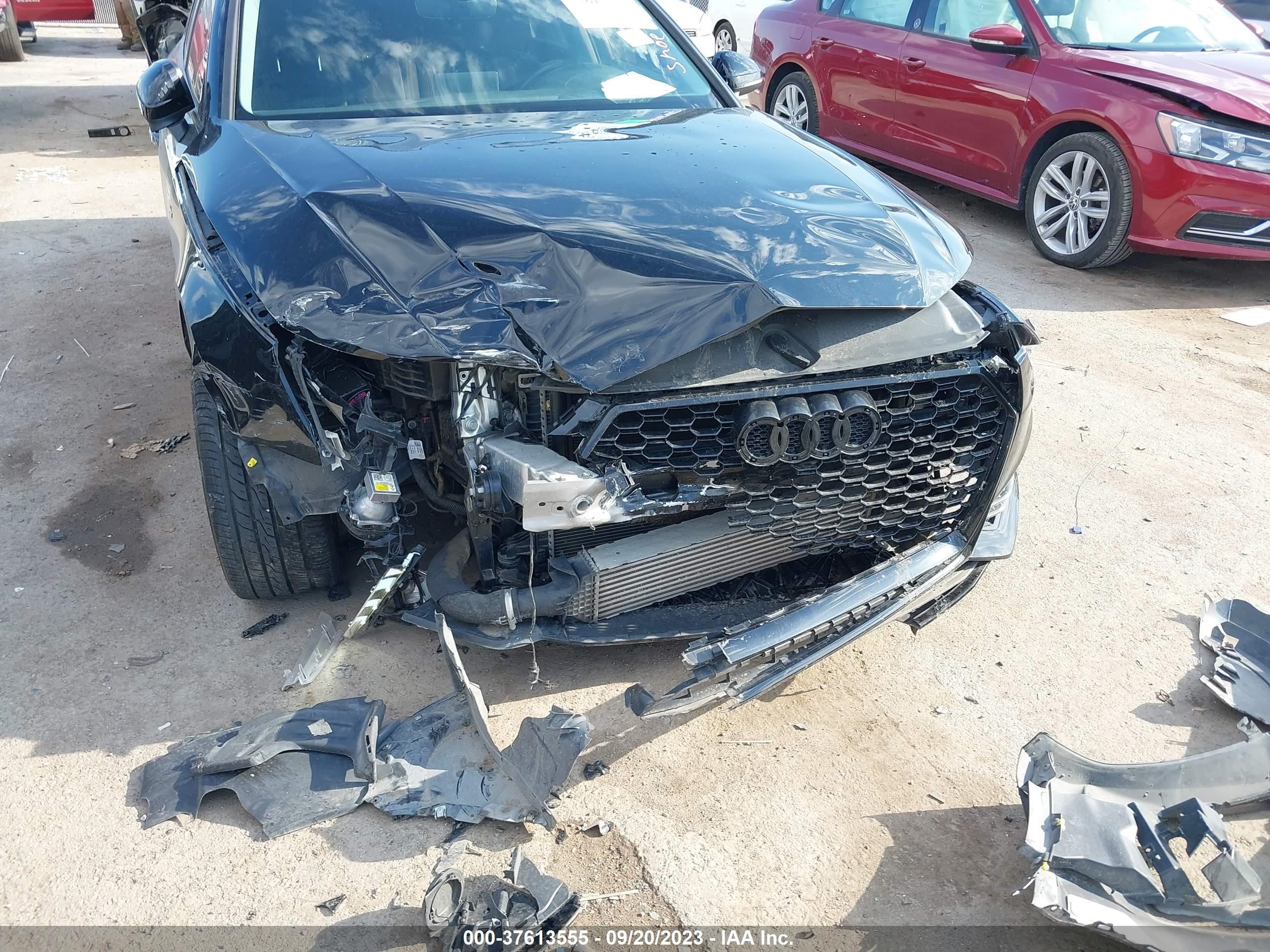 WAUKMAF40JA138529  audi a4 2018 IMG 5