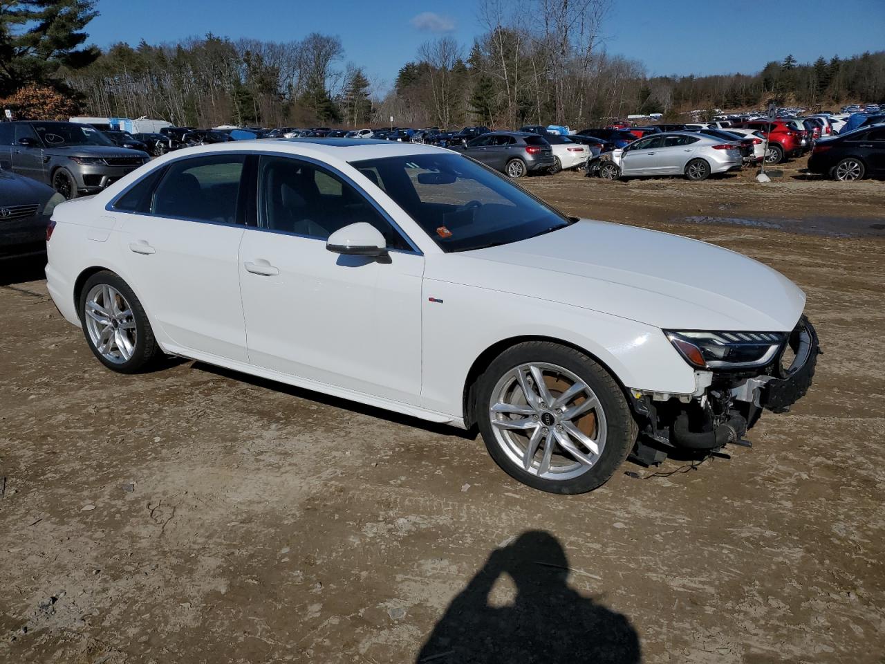 WAUEAAF4XNN011338  audi a4 2022 IMG 3