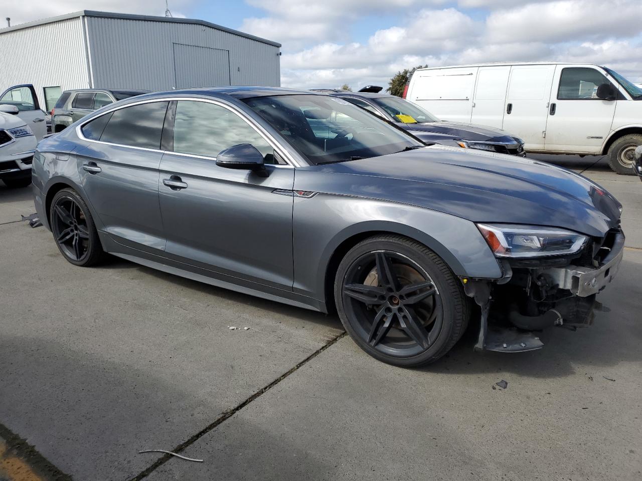 WAUENCF54JA024404  audi a5 2018 IMG 3