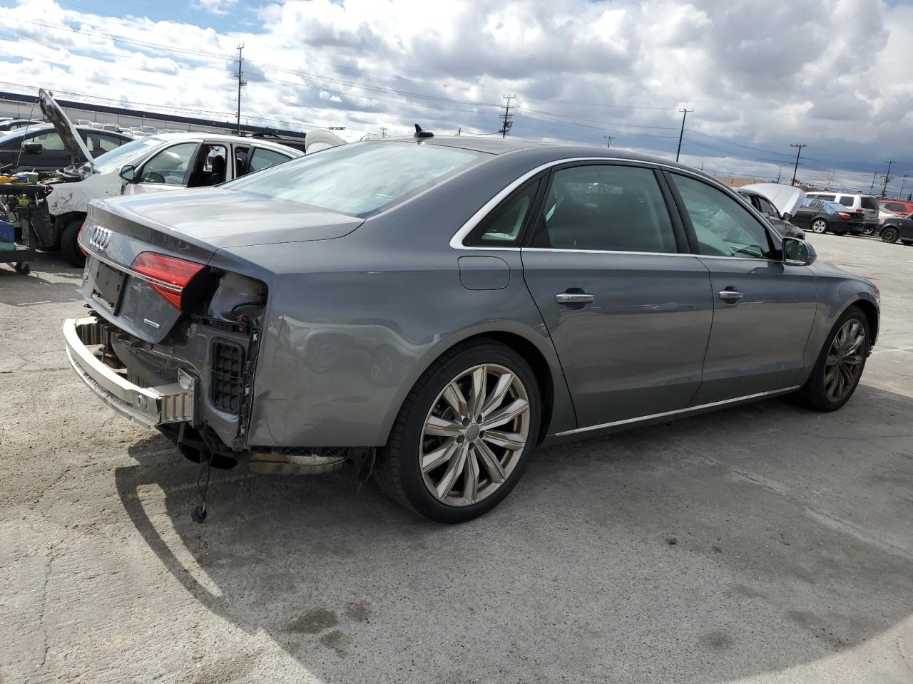 WAU34AFD6GN010110  audi a8 2015 IMG 2