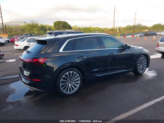 WA1VAAGE0KB010555  audi e-tron 2019 IMG 3