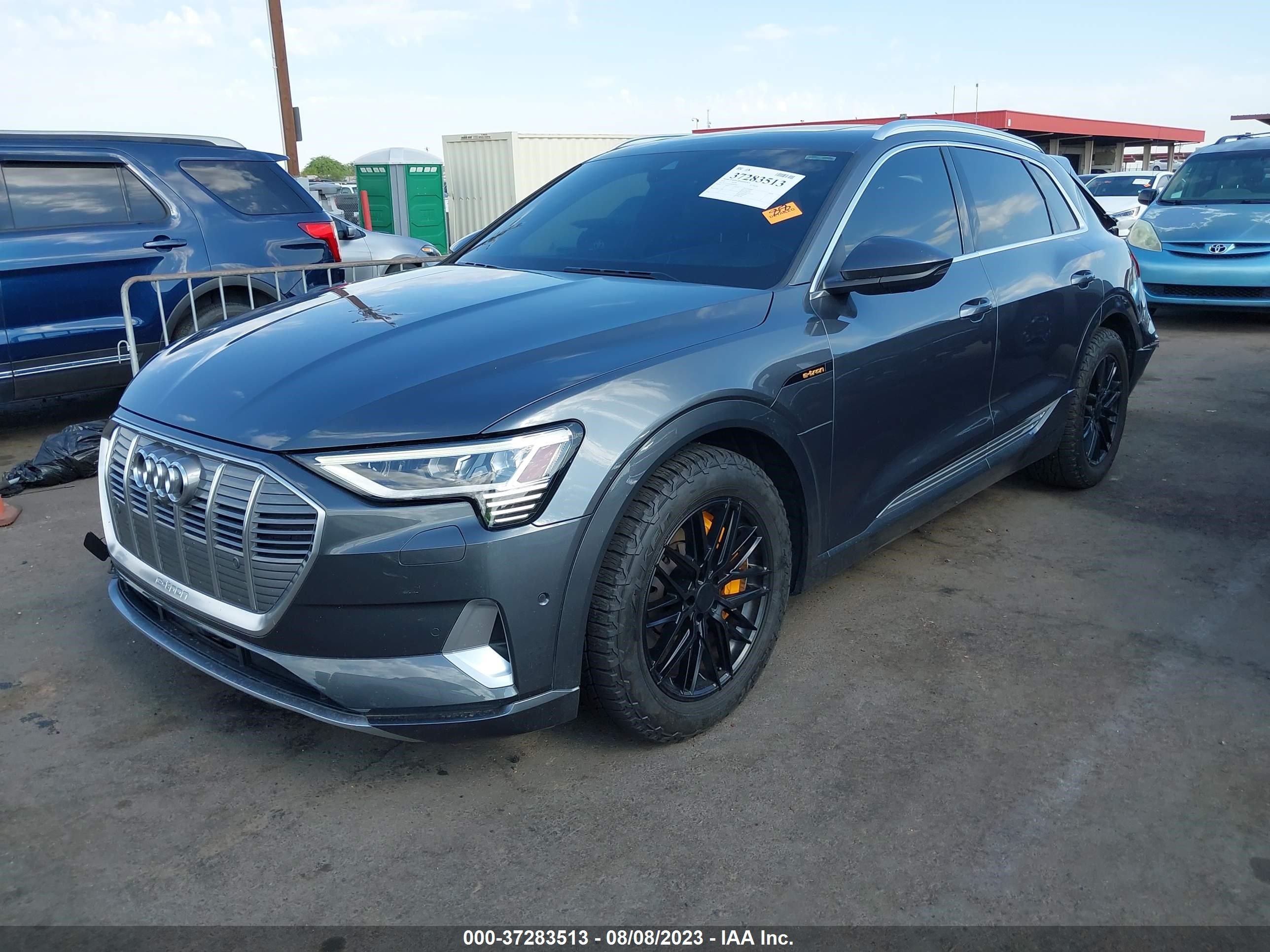 WA1VAAGE3KB006855  audi e-tron 2019 IMG 1