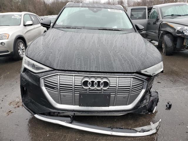 WA1VAAGE6KB022466  audi e-tron 2019 IMG 4