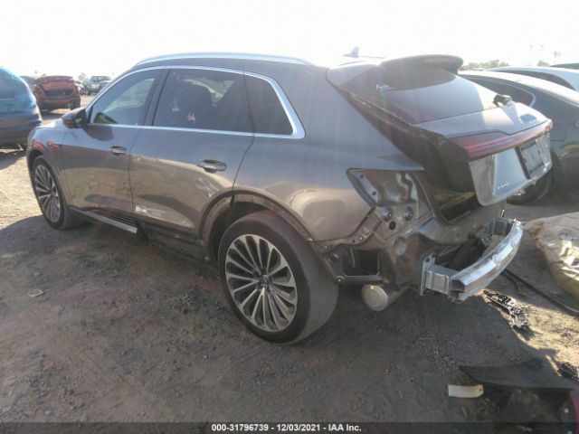 WA1VABGE8KB017095  audi e-tron 2019 IMG 2