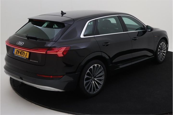 WAUZZZGEXKB019243  audi e-tron 2019 IMG 2