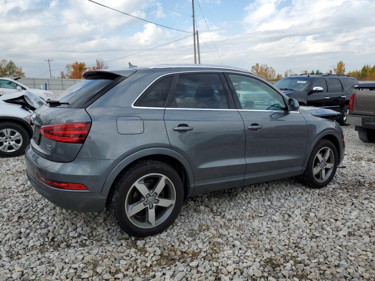 WA1EFCFS3FR003052  audi q3 2015 IMG 2