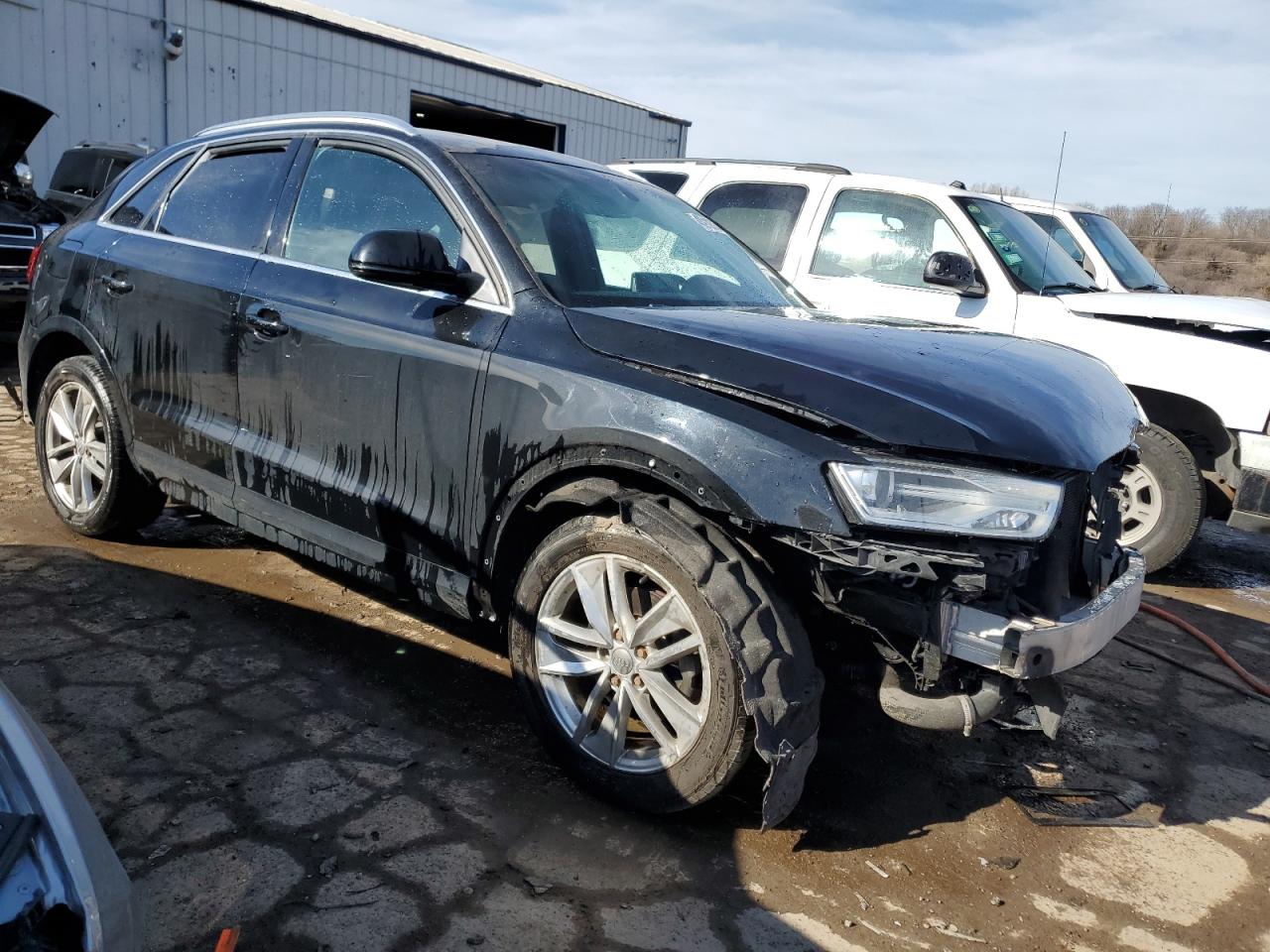 WA1EFCFS4GR015633  audi q3 2016 IMG 3