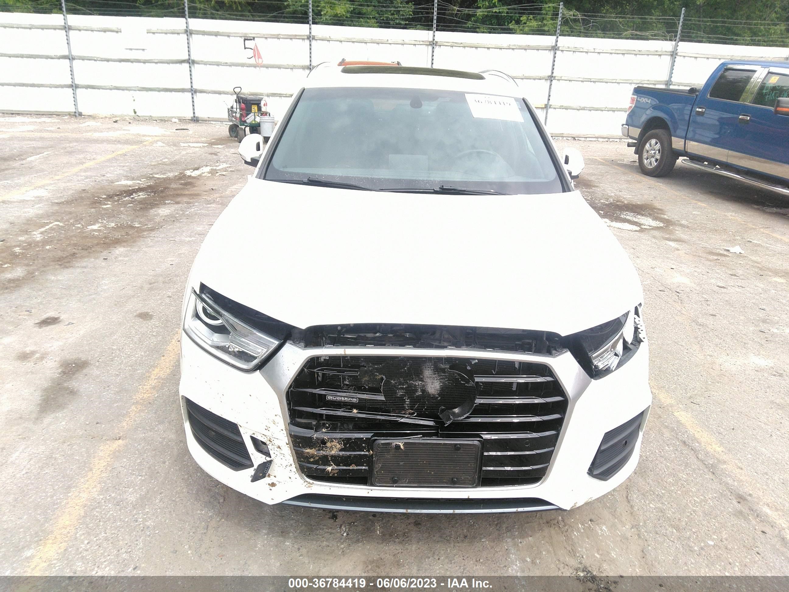 WA1JCCFS8HR016857  audi q3 2017 IMG 5