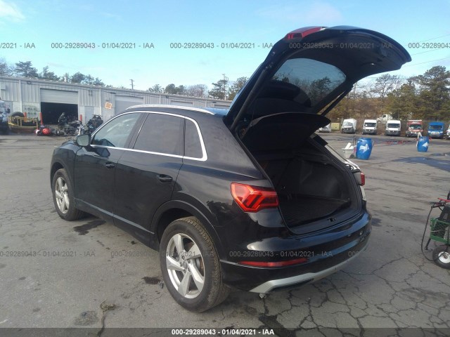 WA1AECF3XL1077671  audi q3 2020 IMG 2