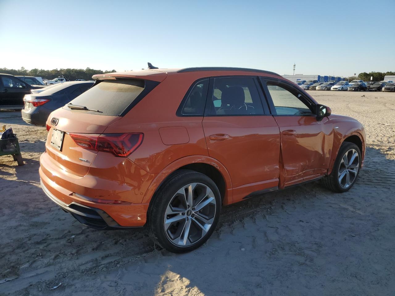 WA1EECF37M1153270  audi q3 2021 IMG 2