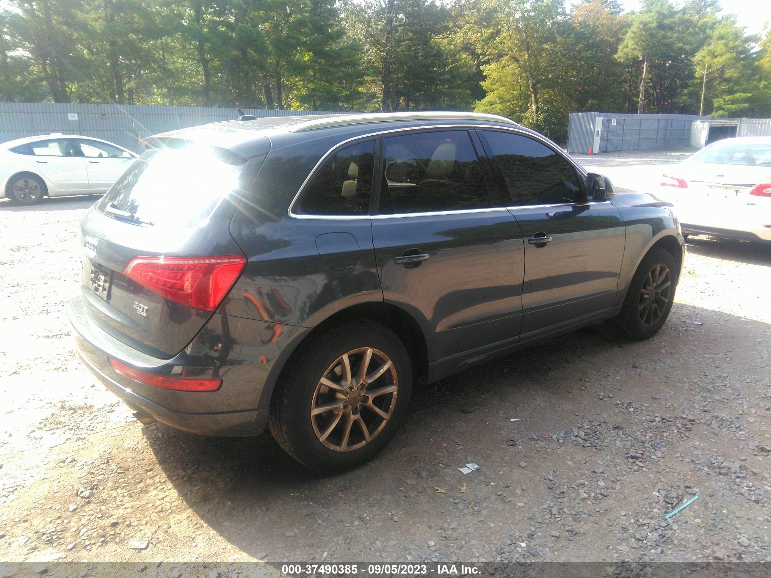 WA1CFAFP7BA044977  audi q5 2011 IMG 3