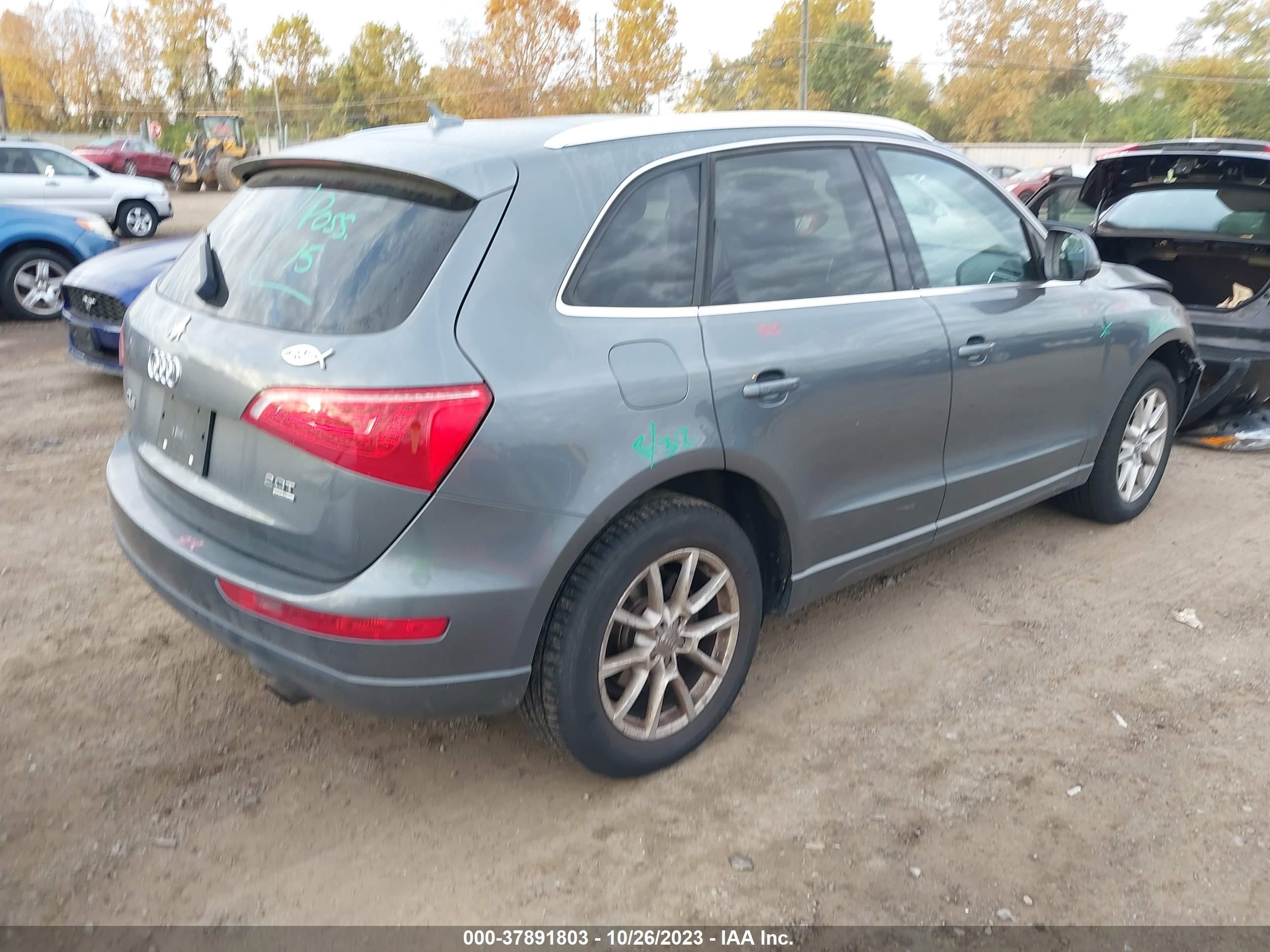 WA1CFAFP9CA055934  audi q5 2012 IMG 3