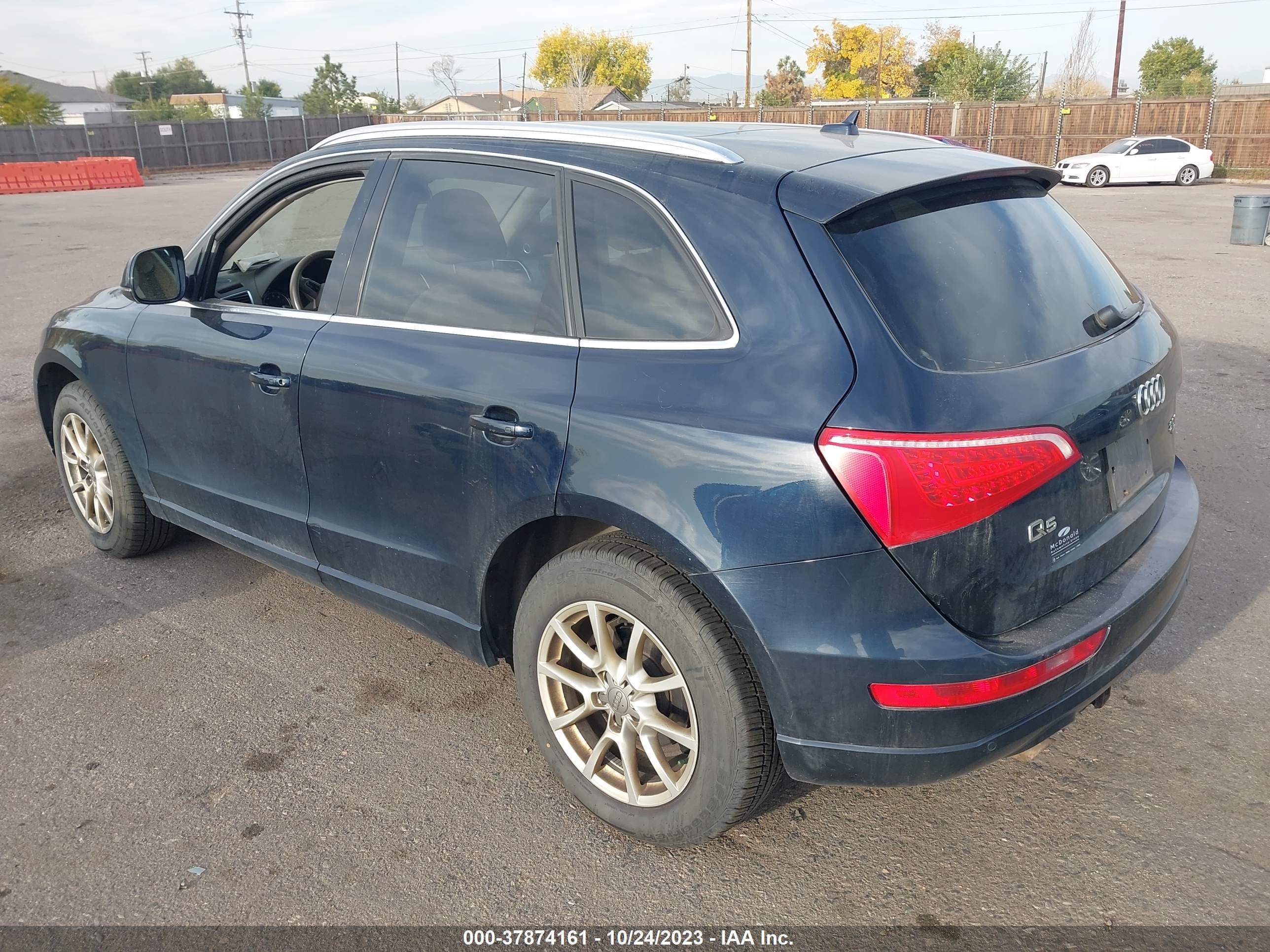 WA1LFAFP1BA043632  audi q5 2011 IMG 2