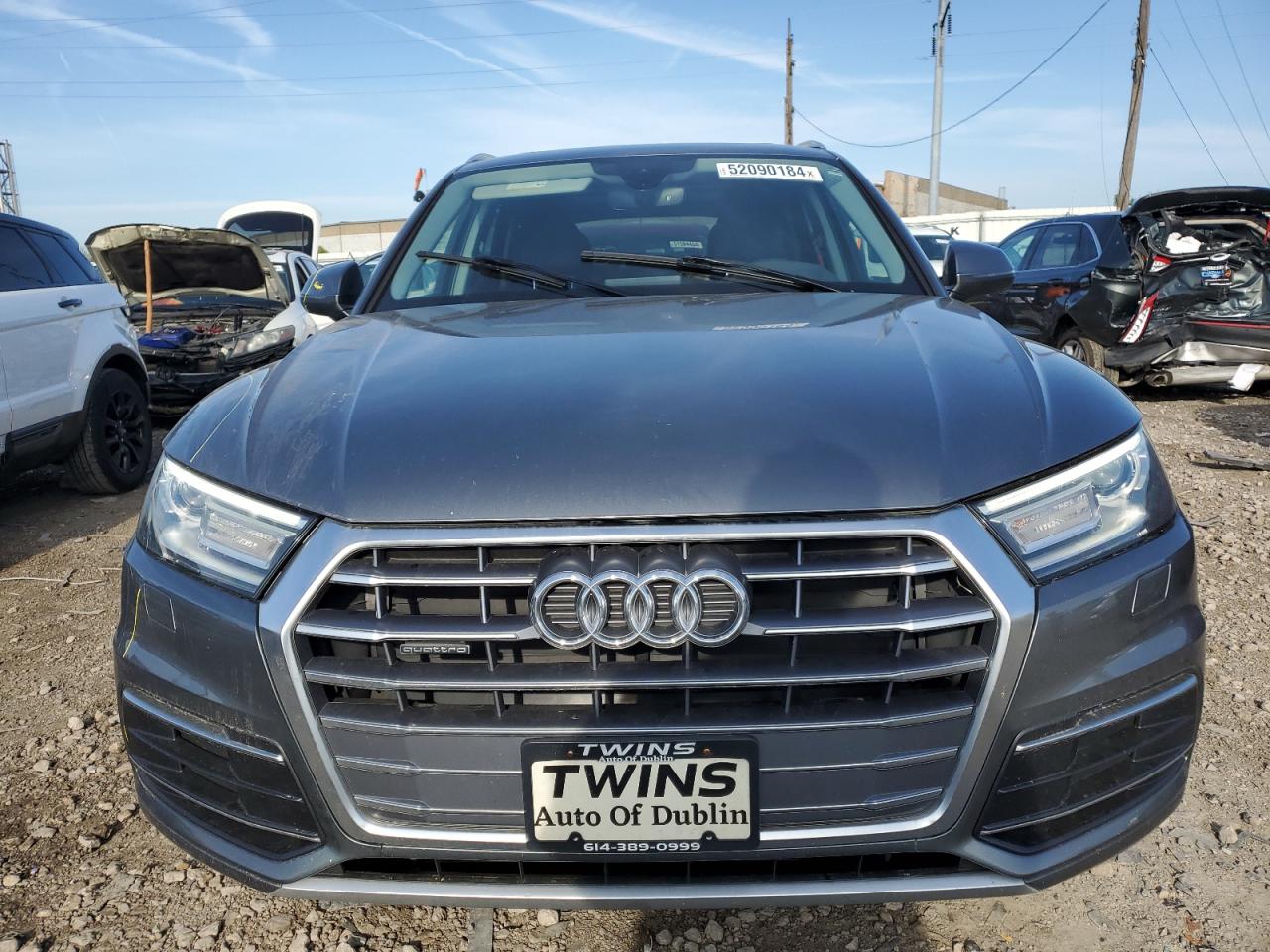 WA1ANAFY7J2016608  audi q5 2017 IMG 4