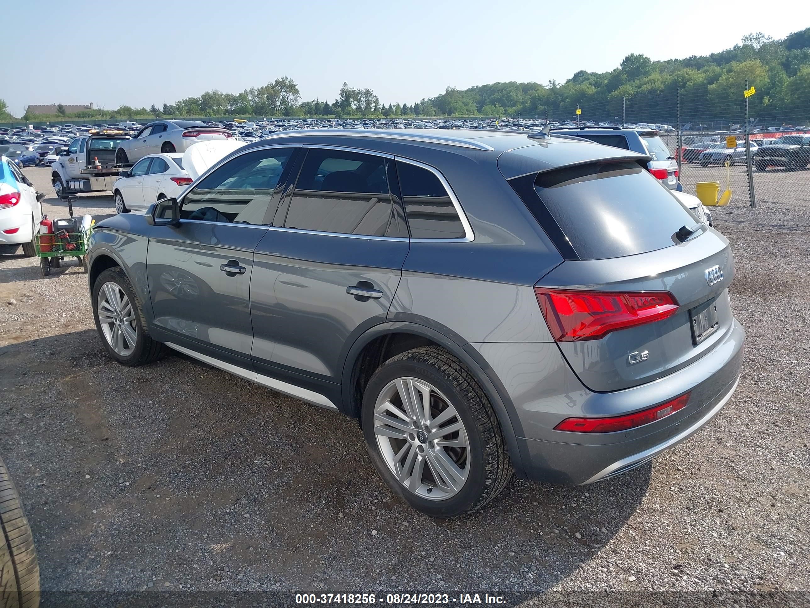 WA1BNAFY1J2020660  audi q5 2018 IMG 2