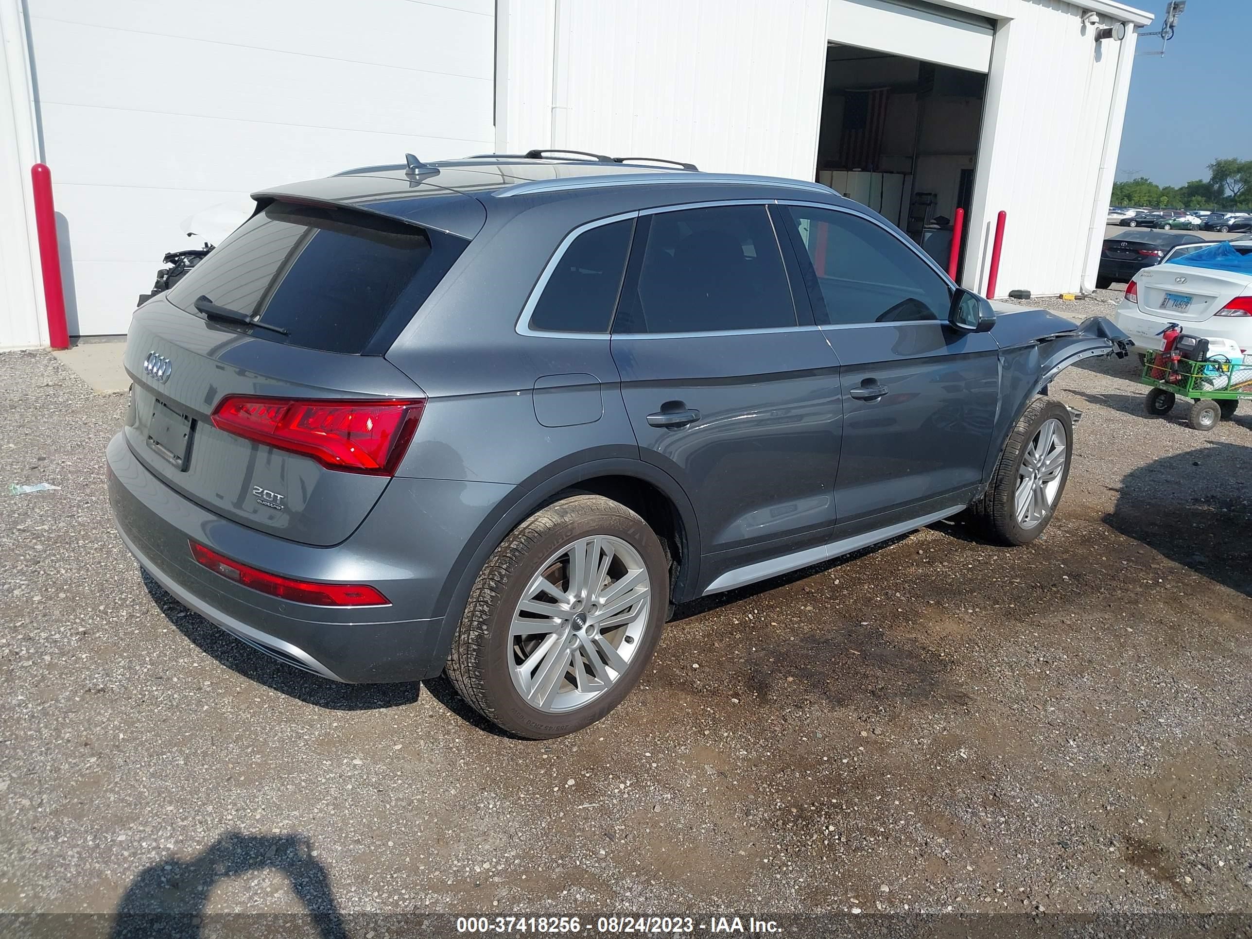 WA1BNAFY1J2020660  audi q5 2018 IMG 3