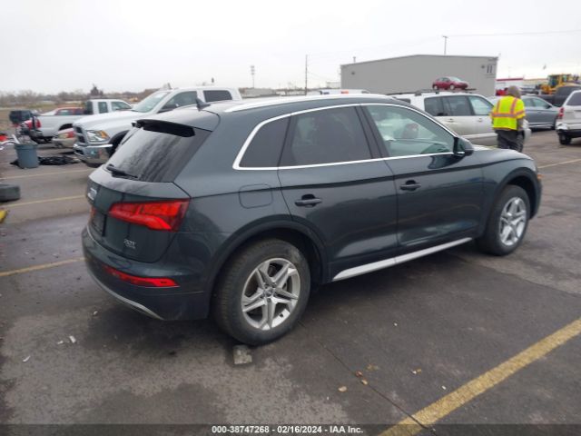 WA1BNAFY2J2053487  audi q5 2018 IMG 3