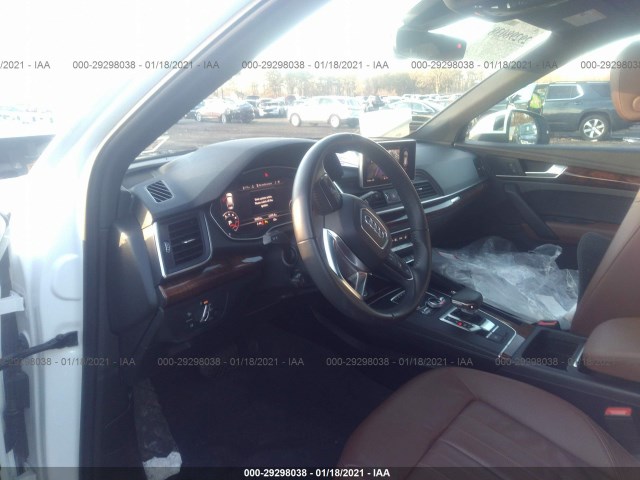 WA1BNAFY3J2036472  audi q5 2018 IMG 4