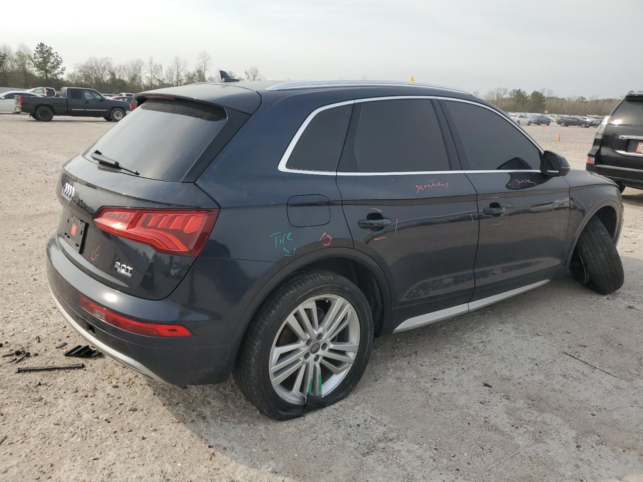 WA1BNAFY9J2018722  audi q5 2017 IMG 2