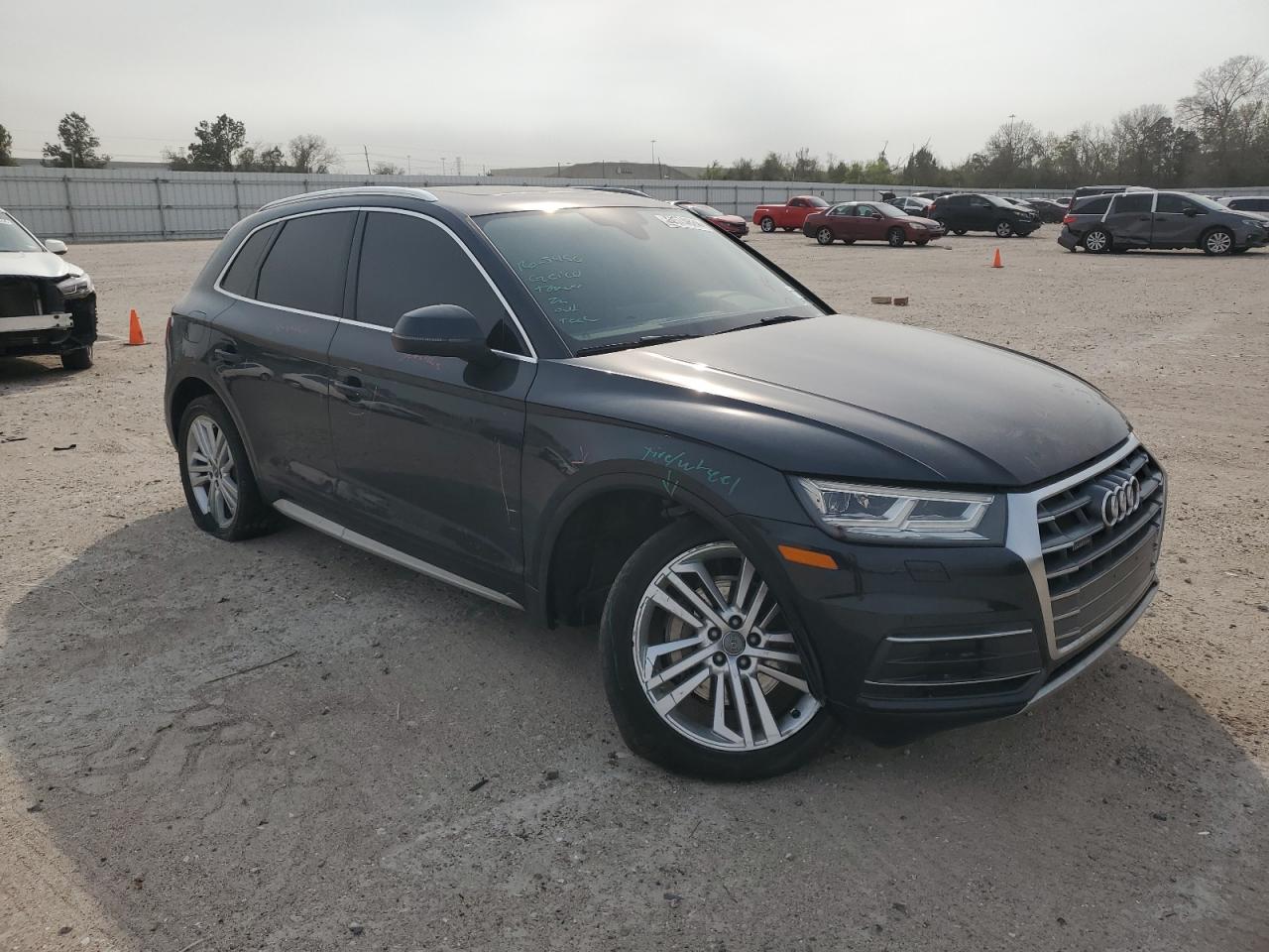 WA1BNAFY9J2018722  audi q5 2017 IMG 3