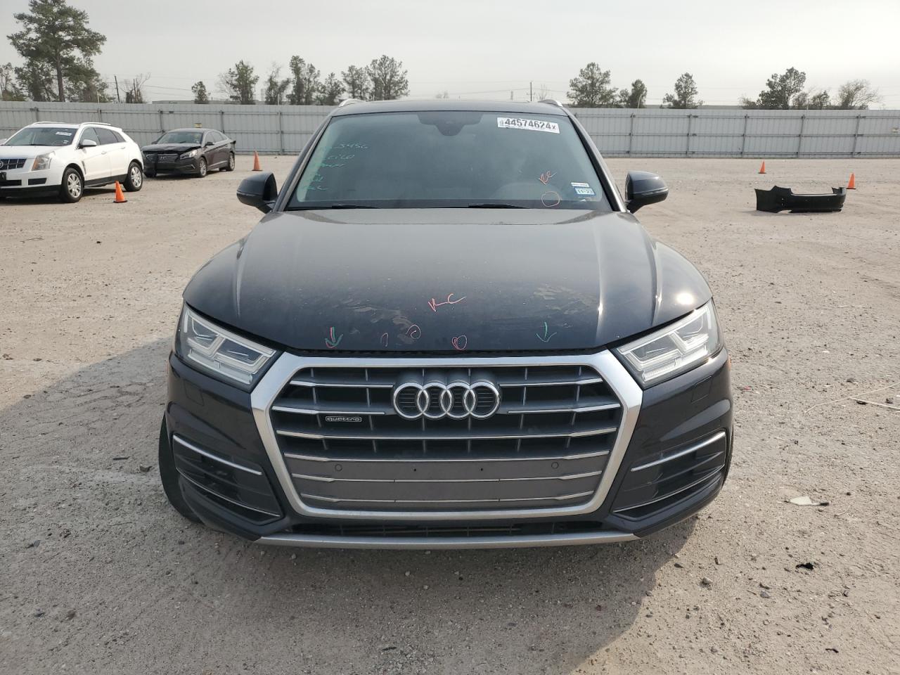 WA1BNAFY9J2018722  audi q5 2017 IMG 4