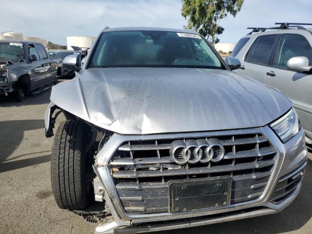 WA1ANAFY6J2194283  audi q5 2018 IMG 4