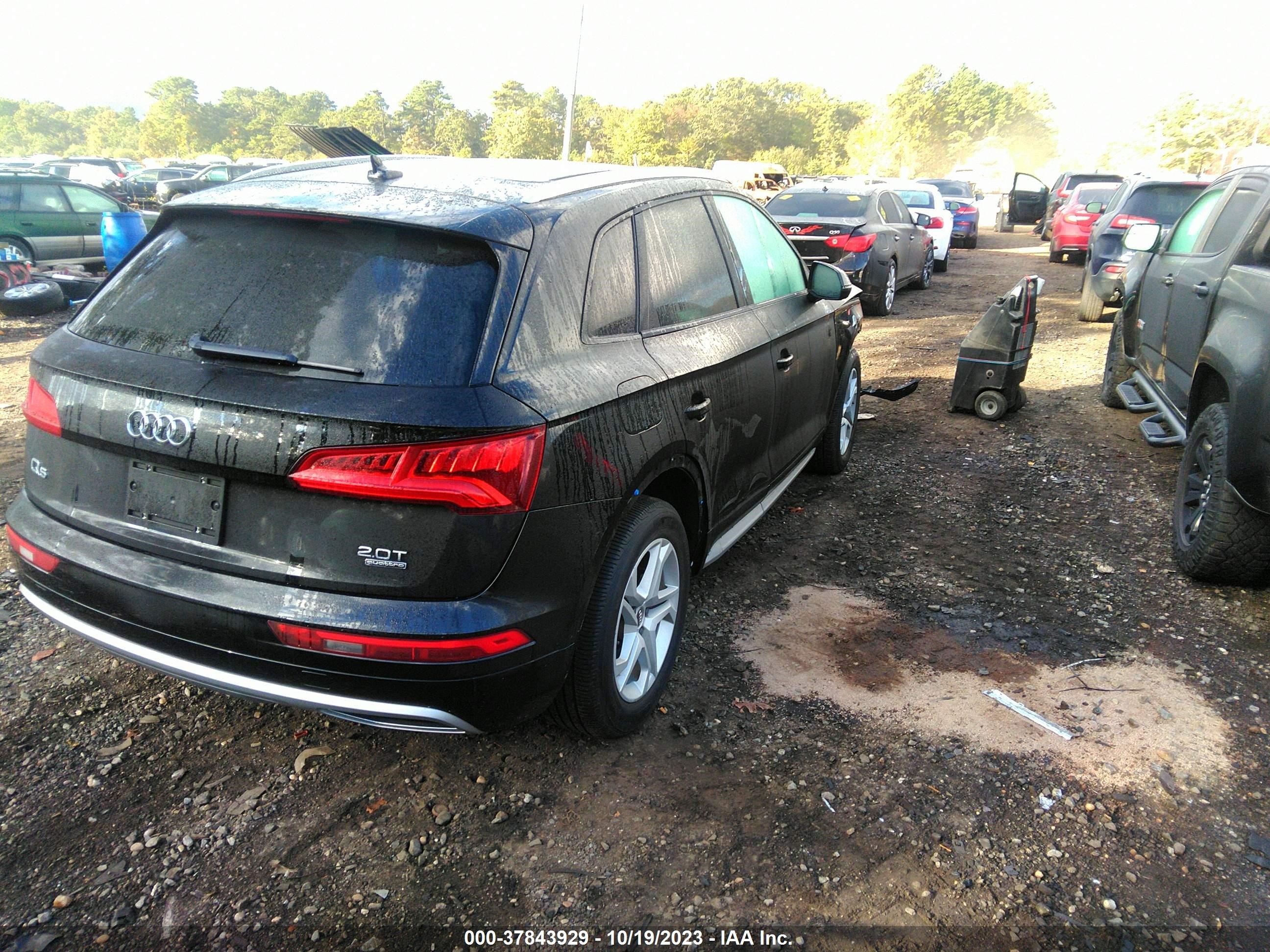 WA1ANAFY8J2032090  audi q5 2018 IMG 3