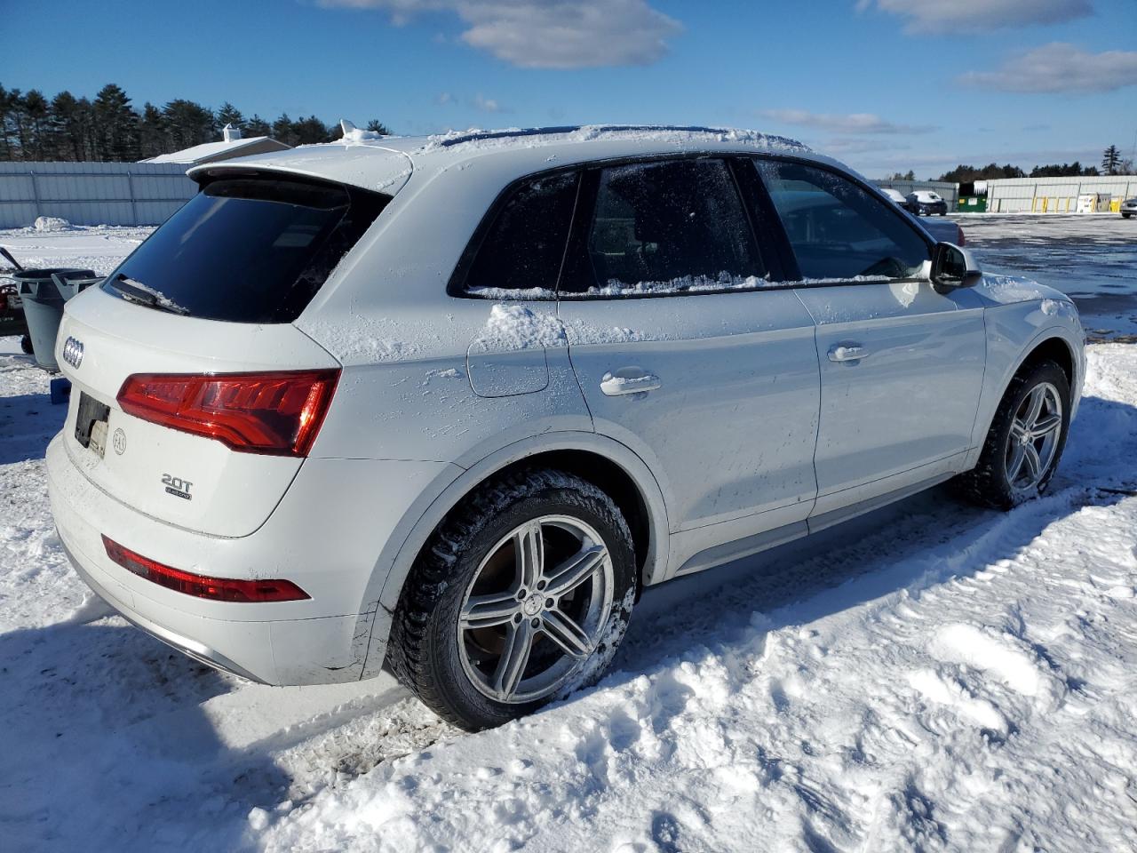 WA1ANAFYXJ2030504  audi q5 2018 IMG 2