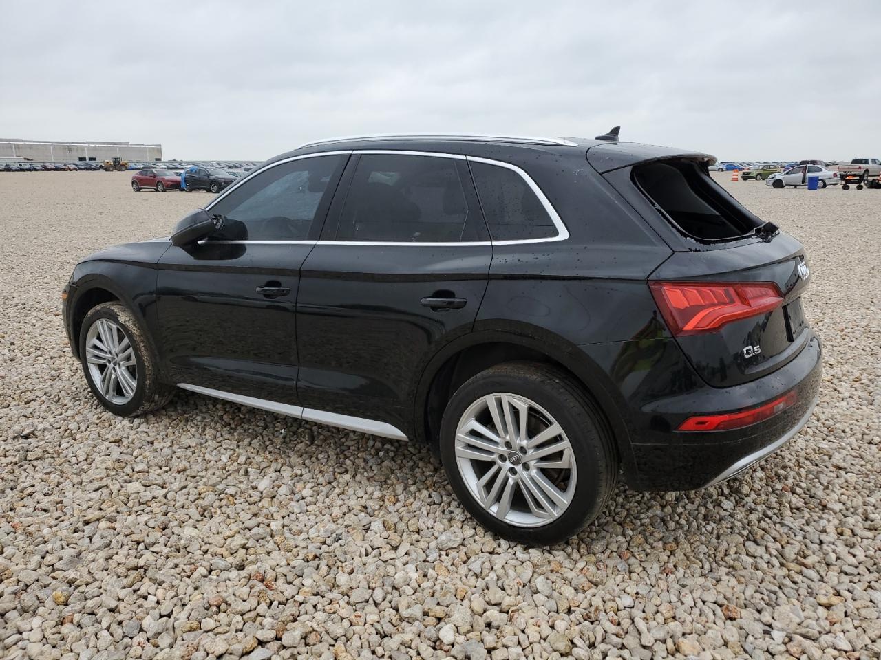 WA1BNAFY0J2158755  audi q5 2018 IMG 1