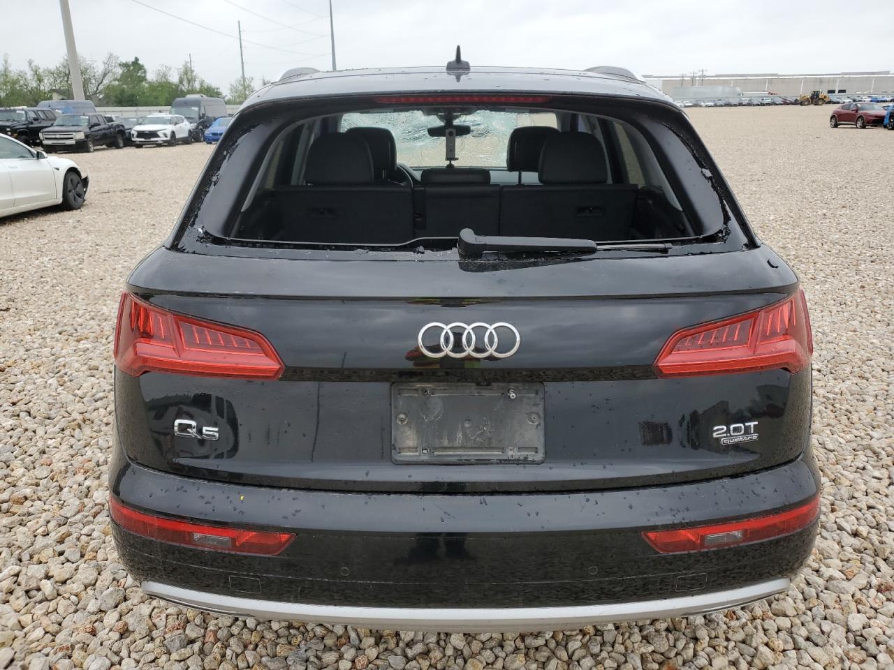 WA1BNAFY0J2158755  audi q5 2018 IMG 5